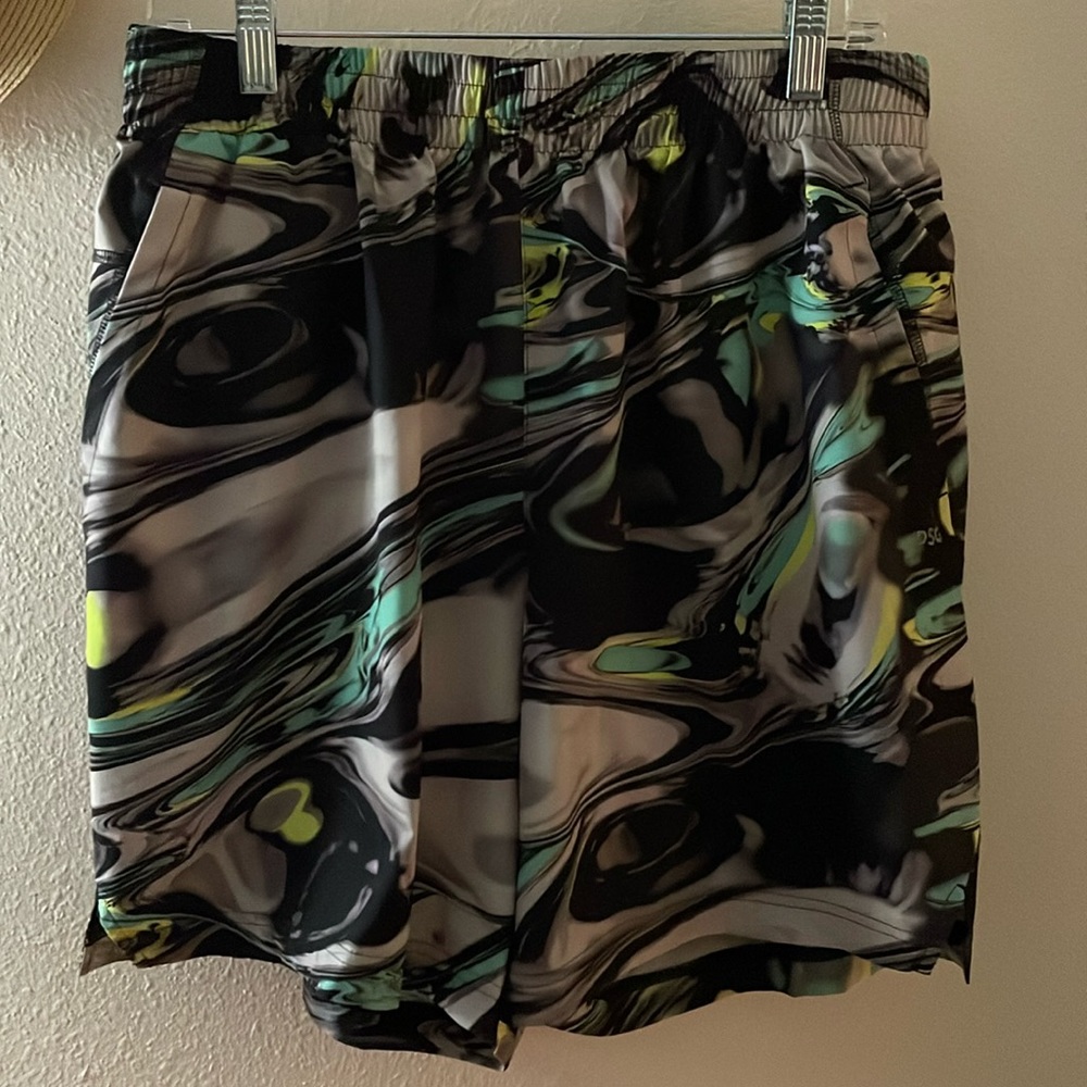 Men’s swim trunks size L